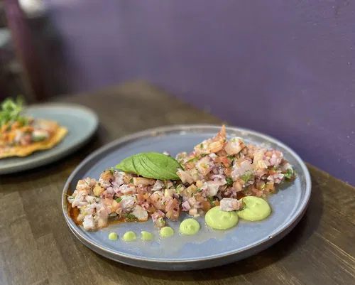 Image taken from https://s3-media0.fl.yelpcdn.com/bphoto/f8OuY7bBbjY-rLR6qrC0lA/o.jpg