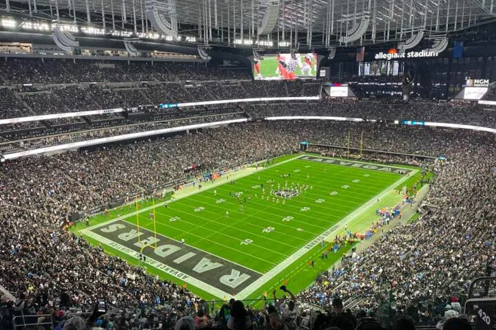 Image Taken from https://images.dyvarcity.com/experience-images/dyvarcity_1fd3ac4c97058d273aa0abf2e_67.jpg?format=webp&amp;width=800