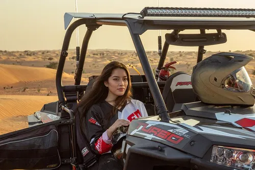 Image taken from https://images.dyvarcity.com/experience-images/dyvarcity_54e3308a4b3aebc5c8fb9ec95_6c.jpg