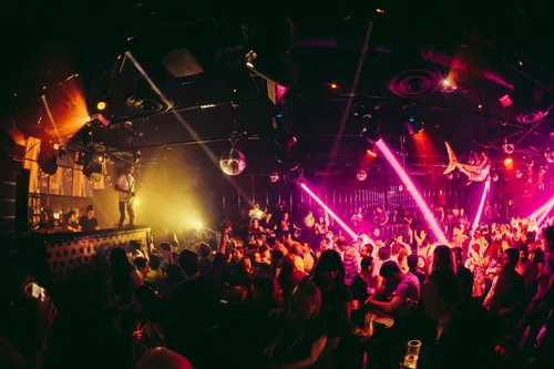 Image taken from https://www.discoverlosangeles.com/sites/default/files/business/sound-nightclub/h_2000-crm-la-sound-nightclub0-fd5060825056a36_fd5061d8-5056-a36f-2305822538c552a4.jpg?width=1600&amp;height=1200&amp;fit=crop&amp;quality=78&amp;auto=webp