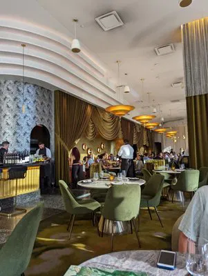 Image taken from https://s3-media0.fl.yelpcdn.com/bphoto/rvu_Mvr-bS-X1EIRX71TXg/l.jpg