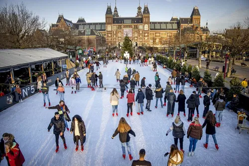 Image taken from https://specials-images.forbesimg.com/imageserve/61c9ebda080c806c3807773b/Skating-at-the-Museumplein-ice-rink-in-Amsterdam/960x0.jpg?fit=scale