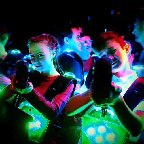 Image taken from https://gimifun.com/wp-content/uploads/2020/12/Laser-Tag-Amsterdam-3.jpg