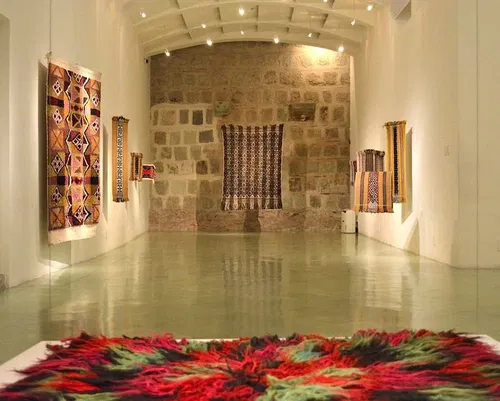 Image taken from https://i.pinimg.com/736x/6f/5d/ab/6f5dab23aaa5c79244efe662b44a4ae4.jpg