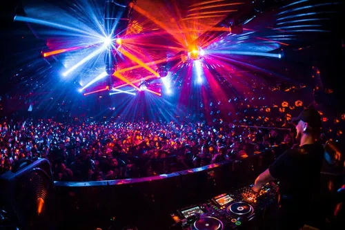 Image taken from https://academy.la/wp-content/uploads/2021/12/Yb2RU8hg-scaled-1-1536x1024.jpeg