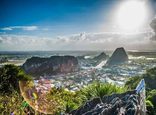 Image taken from https://ik.imagekit.io/yabauws7v/New%20Folder/moc%20son%20marble%20mountain%201.jpg