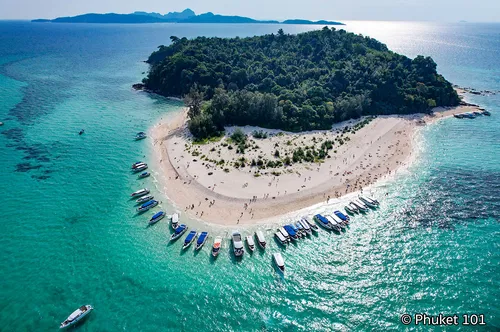 Image taken from https://content.phuket101.net/wp-content/uploads/20230112214011/bamboo-island-phi-phi-island-1400x932.jpg
