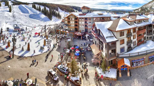 Image taken from https://a.travel-assets.com/findyours-php/viewfinder/images/res70/147000/147228-Copper-Mountain-Ski-Resort.jpg