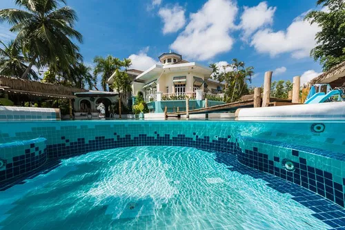 Image taken from https://images.dyvarcity.com/experience-images/dyvarcity_7cebfaf8597b152ad8b99d777_6f.jpg