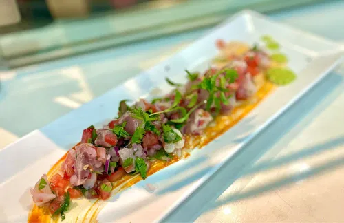 Image taken from https://s3-media0.fl.yelpcdn.com/bphoto/Yt-UzuuYSPCQpiQcebHagQ/o.jpg