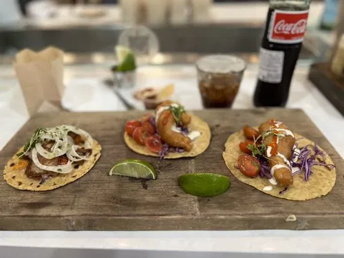 Image taken from https://s3-media0.fl.yelpcdn.com/bphoto/T27Q2VWkcHiA6U4ikRTfQQ/l.jpg