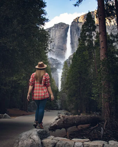 Image taken from https://images.squarespace-cdn.com/content/v1/5a5986b2cf81e095e172ce87/1843d721-d771-4369-8191-3a54dab74cf2/flyingdawnmarie-yosemite-valley-flooding-10.jpg