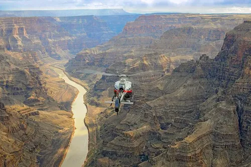 Image taken from https://images.dyvarcity.com/experience-images/dyvarcity_c4961c9db905da98bbed36c89_c1.jpg?format=webp&amp;width=800