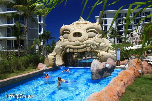 Image taken from https://i0.wp.com/content.phuket101.net/wp-content/uploads/20170418223326/splash-jungle-waterpark-phuket-3.jpg?ssl=1