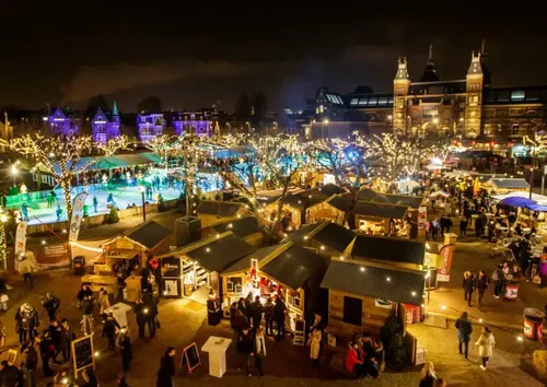 Image taken from https://www.adequatetravel.com/blog/wp-content/uploads/2019/12/Ice-village-Market.jpg
