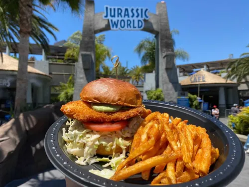 Image taken from https://wdwnt.com/wp-content/uploads/2021/05/isla-chicken-sandwich-5-8275641-1200x900.jpg