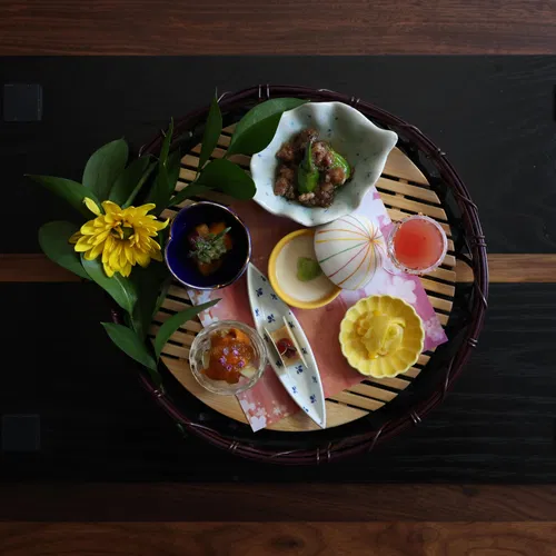 Image taken from https://axwwgrkdco.cloudimg.io/v7/__gmpics__/c9505abd4878454091a8bc6e3dd2ad64