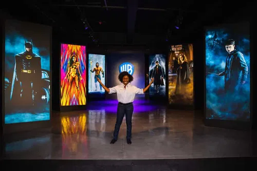 Image taken from https://cdn.getyourguide.com/img/tour/60c3767b4fb57.jpeg/146.jpg