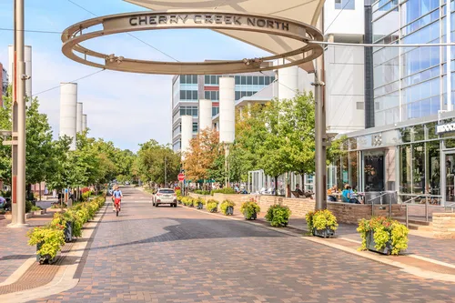 Image taken from https://travelawaits.com/wp-content/uploads/2022/10/Cover-Fillmore-Plaza-FB.jpg