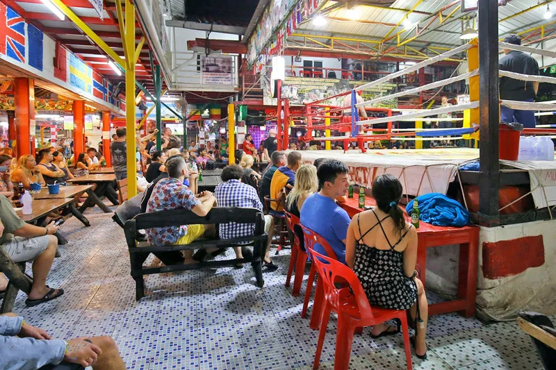 Image Taken from https://a.cdn-hotels.com/gdcs/production156/d905/d74ba98a-dfb2-4d66-ba4e-034c983b23eb.jpg