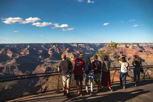 Image taken from https://images.dyvarcity.com/experience-images/dyvarcity_c20bdb86a28fa6737051f8363_46.jpg