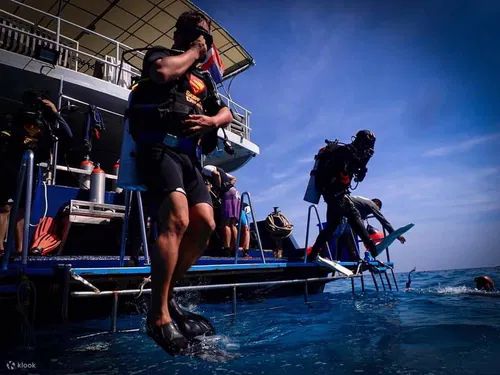 Image taken from https://res.klook.com/images/fl_lossy.progressive,q_65/c_fill,w_960,h_720/w_59,x_11,y_11,g_south_west,l_Klook_water_br_trans_yhcmh3/activities/ljmuyo9s9iexemhrpfp4/3DiveScubaDivingDayTripinPhuketwithP