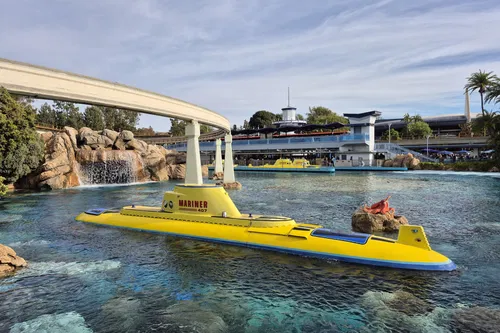 Image taken from https://rollercoastertraveller.com/wp-content/uploads/2022/01/disneyland-anaheim-november-2024-13.jpg