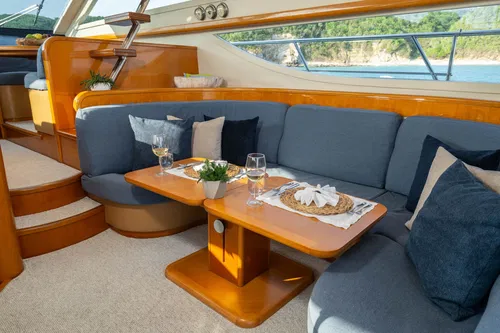 Image taken from https://float.mx/wp-content/uploads/2024/02/Ulysses-Yatch_0030-scaled.jpg