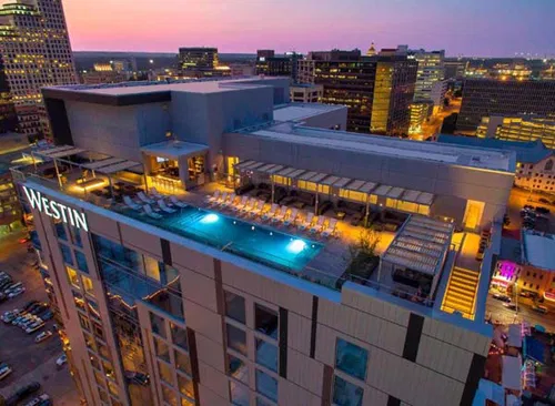 Image taken from https://www.therooftopguide.com/rooftop-bars-in-austin/Bilder/azul-rooftop-westin-austin-600-5.jpg