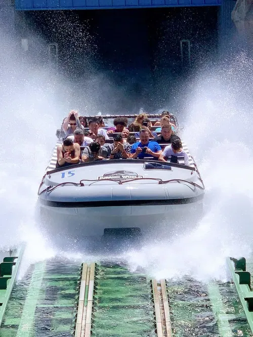 Image taken from https://socalfieldtrips.com/wp-content/uploads/2019/08/Jurassic-World-Ride-at-Universal-Studios.jpg.webp