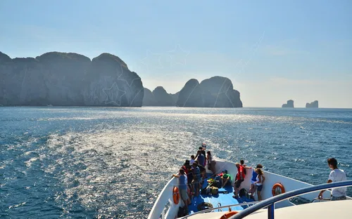 Image taken from https://www.phuketferry.com/upload/images/2208/62f77a4a1413f.jpg