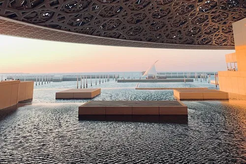 Image taken from https://images.dyvarcity.com/experience-images/dyvarcity_b84b8ab9cada35b058085e7db_ec.jpg