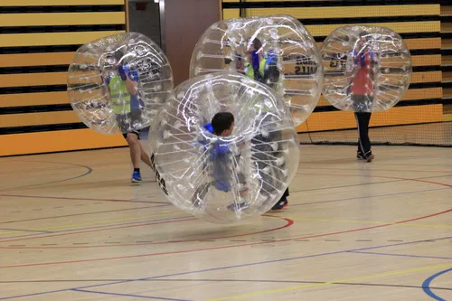 Image taken from https://www.amsterdambubblefootball.com/wp-content/uploads/2015/01/IMG_1515-1024x683.jpg