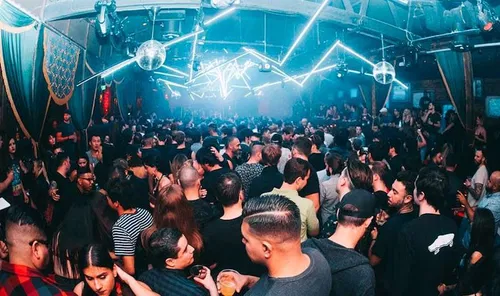 Image taken from https://clubbookers.com/wp-content/uploads/2021/12/sound-nightclub-gallery-6.jpg