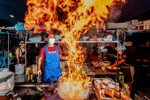 Image taken from https://images.dyvarcity.com/experience-images/dyvarcity_f4f380a1bfa02ed59295cde02_6f.jpg