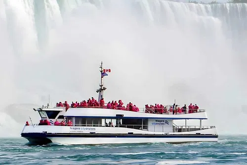 Image taken from https://dyvarcitymedia.b-cdn.net/experience-images/diskovery_e18304977150d291a247a14c4_1751623726694_99.jpg?format=webp&amp;width=800