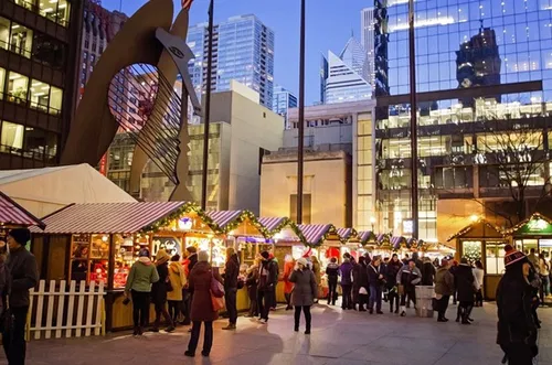 Image taken from https://tours.vangalderbus.com/Images/christkindlmarketwith_picasso.jpeg