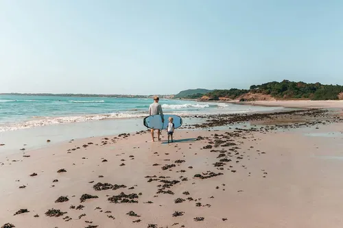 Image taken from https://nomanbefore.com/wp-content/uploads/2018/12/Surfing_La_Lancha_Beach_Riviera_Nayarit-2569.jpg