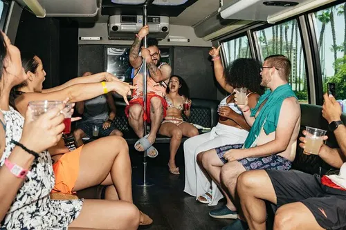 Image taken from https://images.dyvarcity.com/experience-images/dyvarcity_62d2d4ed7e71521c054082618_f6.jpg?format=webp&amp;width=800