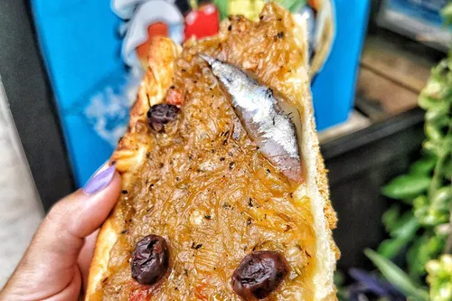 Image taken from https://dyvarcitymedia.b-cdn.net/experience-images/diskovery_7d7c058f0656d105d14773c77_1751620357729_f8.jpg?format=webp&amp;width=800