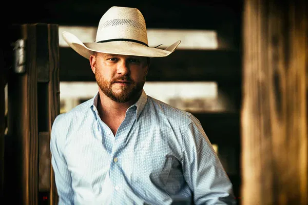 Cody Johnson with Ian Munsick & Emily Ann Roberts Live