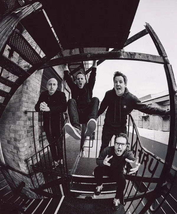 Simple Plan & Les Trois Accords Benefit Concert