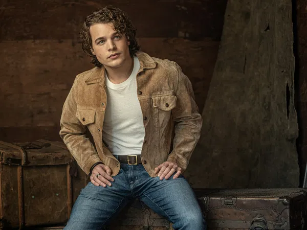 Max McNown Electrifies Glasgow's Barrowland Ballroom!