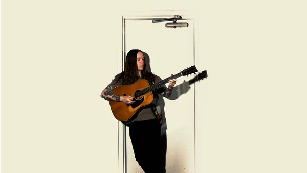 Billy Strings Live at Angel Of The Winds