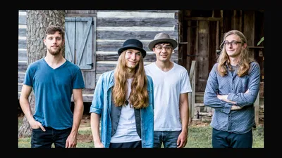 Sawyer Fredericks Live at Daryl's House!