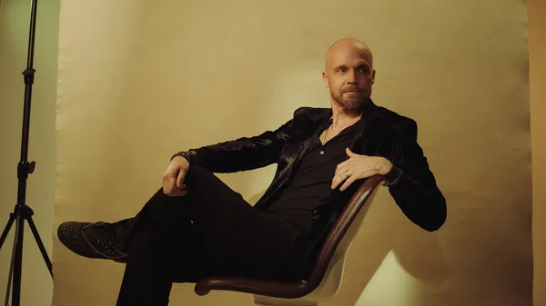 Juha Tapio: Toisillemme Parhaat Tapiolasali Espoo