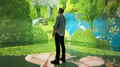 Immerse Yourself: Frameless Experience at Marble Arch Place