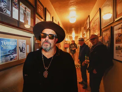 The Mavericks: Moon & Stars Tour 25 - A Night of Eclectic Country Rock in Charleston!
