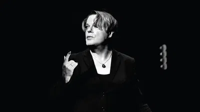Eddie Izzard's Hamlet: A Theatrical Triumph in Northampton!