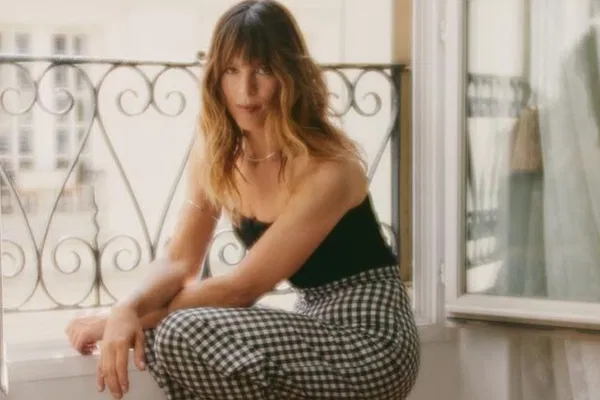 Melody's Echo Chamber: Chicago Dream Pop
